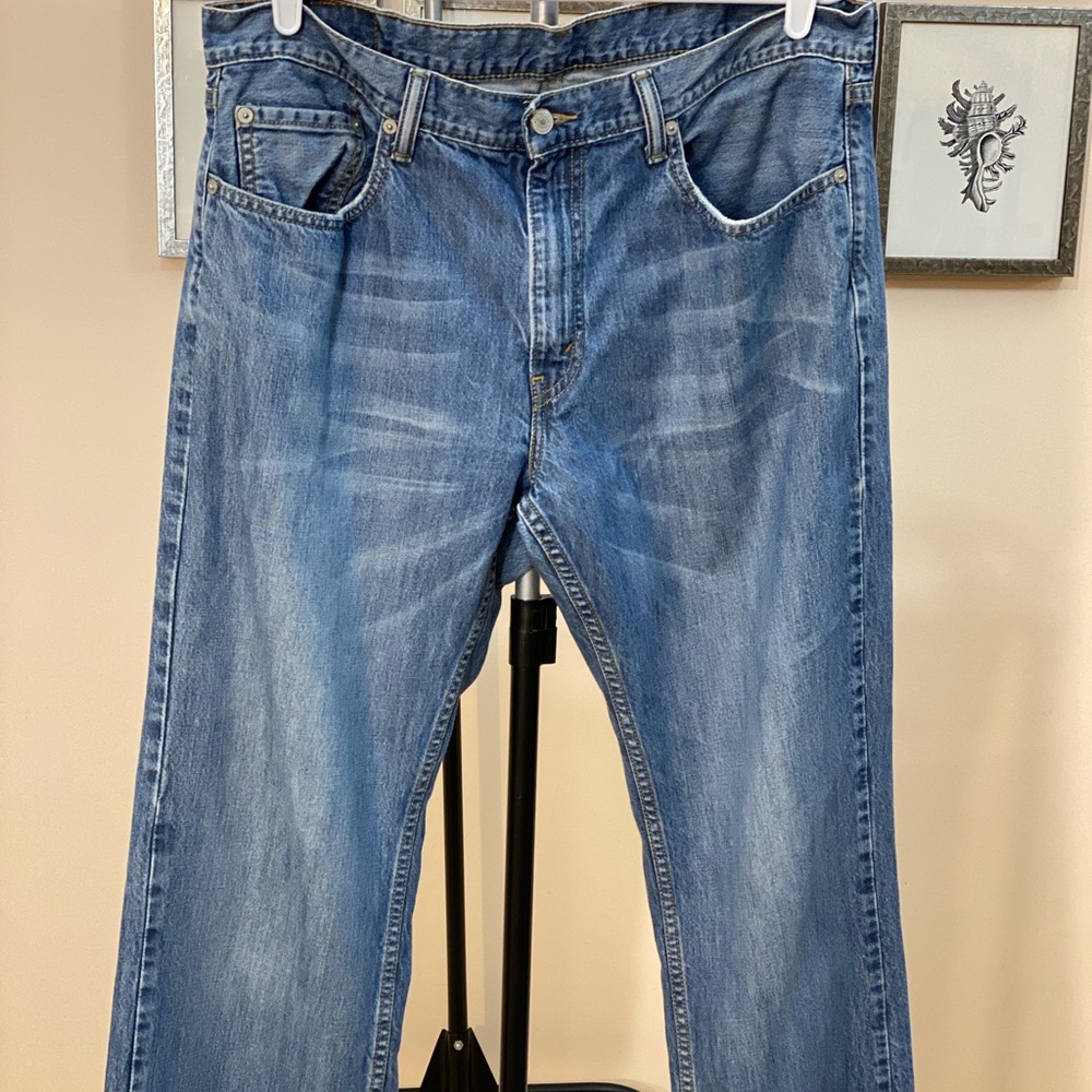 Levi’s relaxed straight 559 jeans